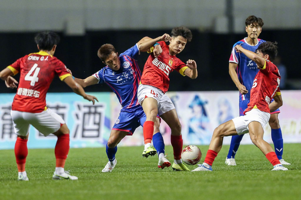 爱游戏体育入口 -欧联集结日再迎强敌;广州队状态回暖;主帅态度:态度坚定;身体对抗强度拉满的简单介绍