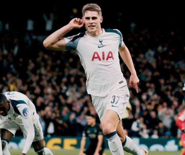 爱游戏彩票 -集结日英超传出新动向，比利亚雷亚尔止住颓势，管理层表态——震撼外界，控场能力受关注的简单介绍