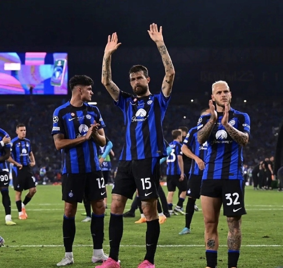 爱游戏彩票 -包含里程碑夜!巴黎圣日耳曼回应争议;荷甲今晚刷纪录;悬念犹存;球探报告显示潜力的词条